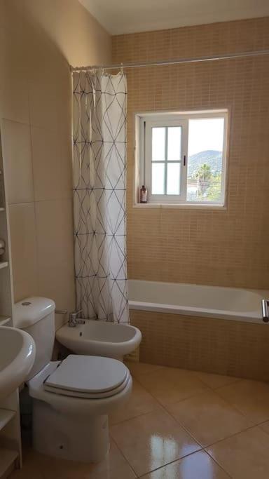 Stela ' S Guest House Loule Bagian luar foto