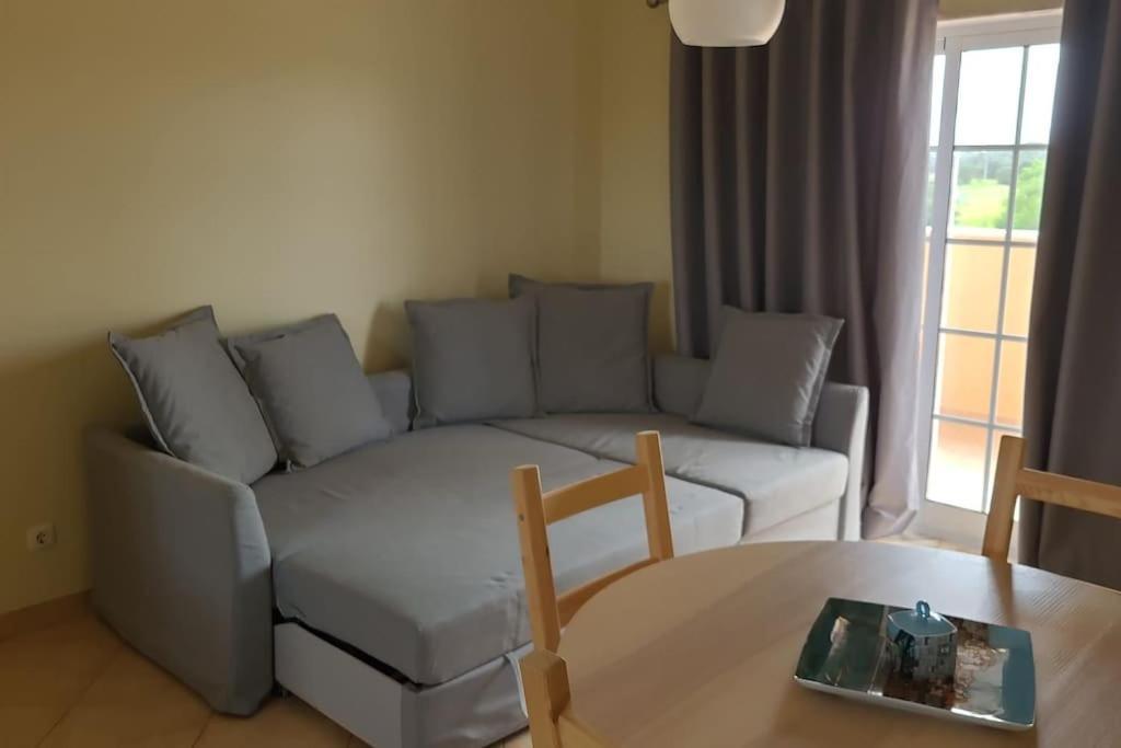 Stela ' S Guest House Loule Bagian luar foto